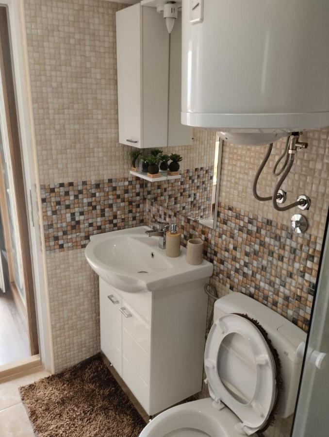 Woodstone Apartman Подгорица Екстериор снимка